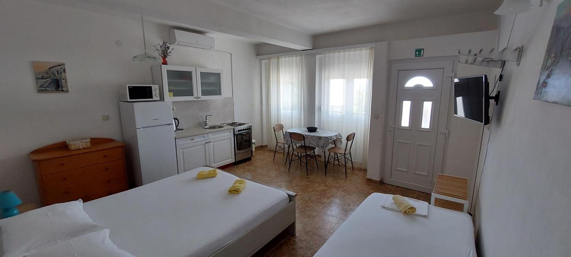 Apartments Dana Omis Room photo