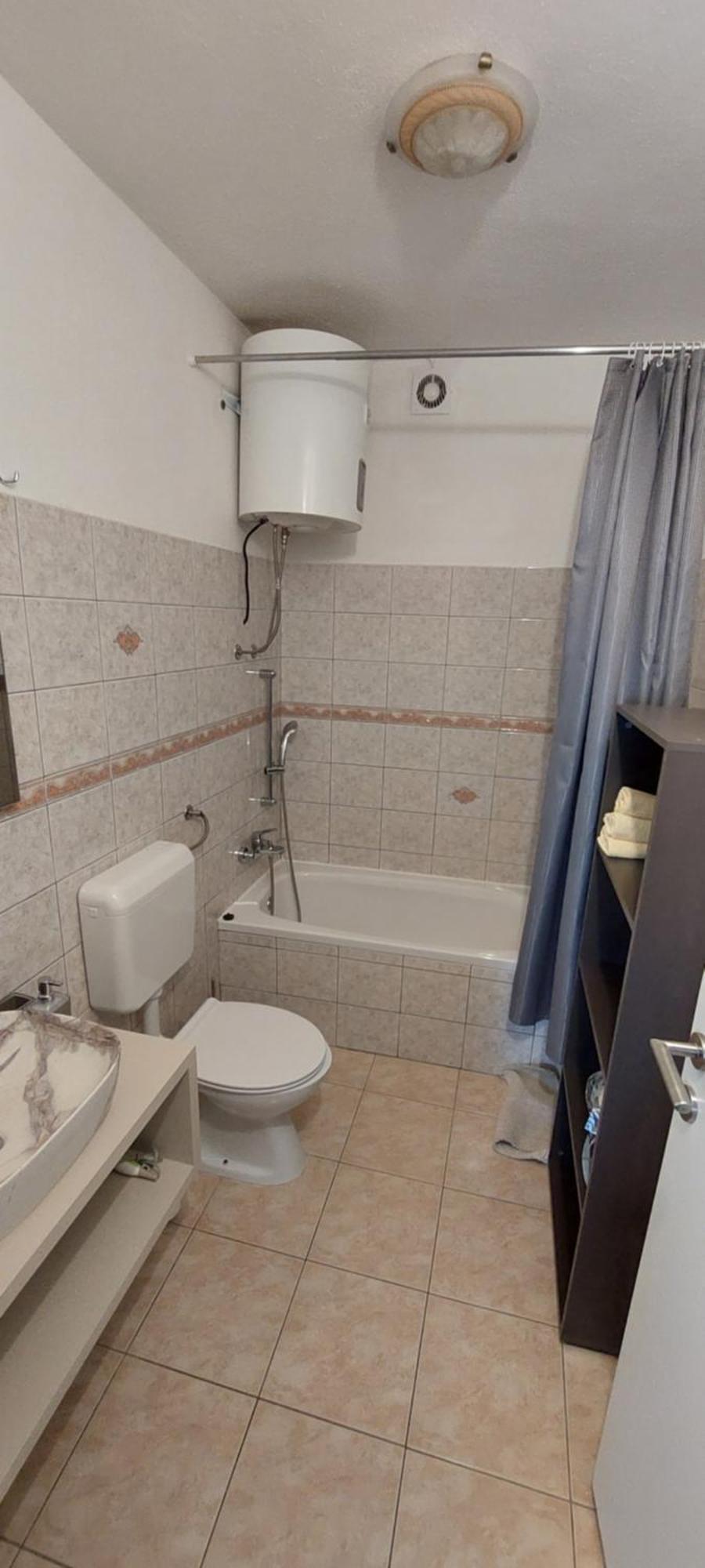 Apartments Dana Omis Exterior photo