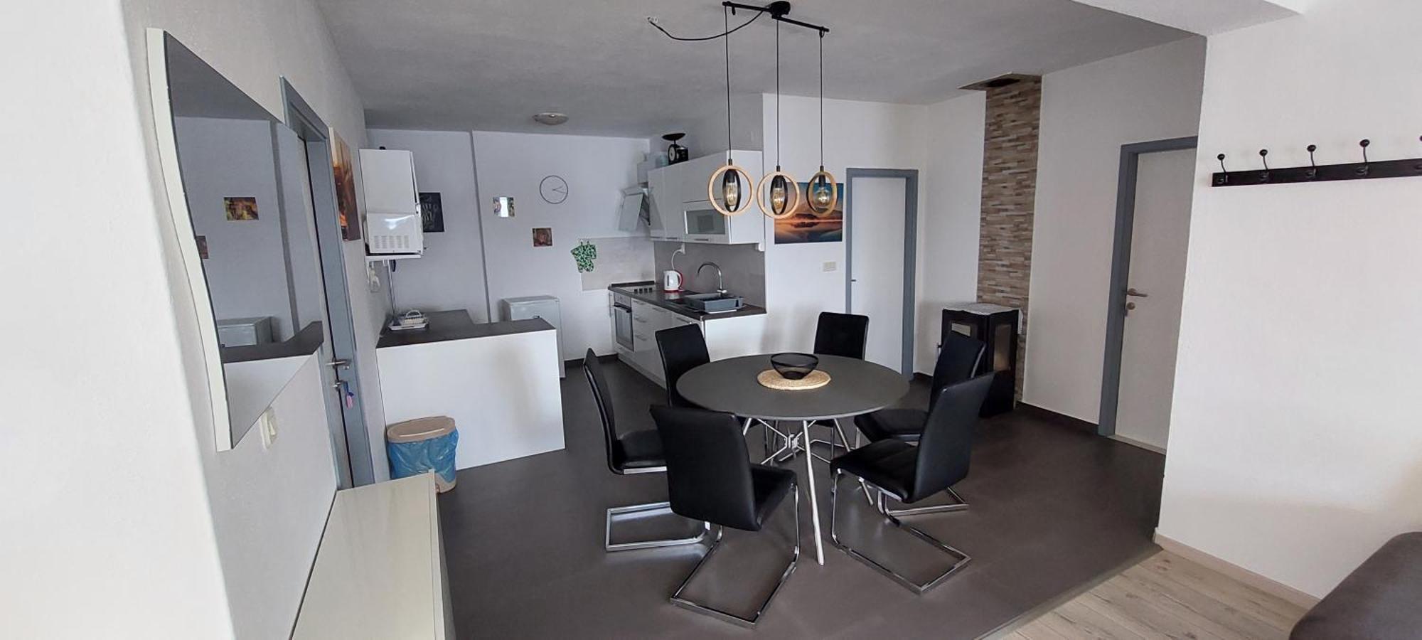 Apartments Dana Omis Exterior photo