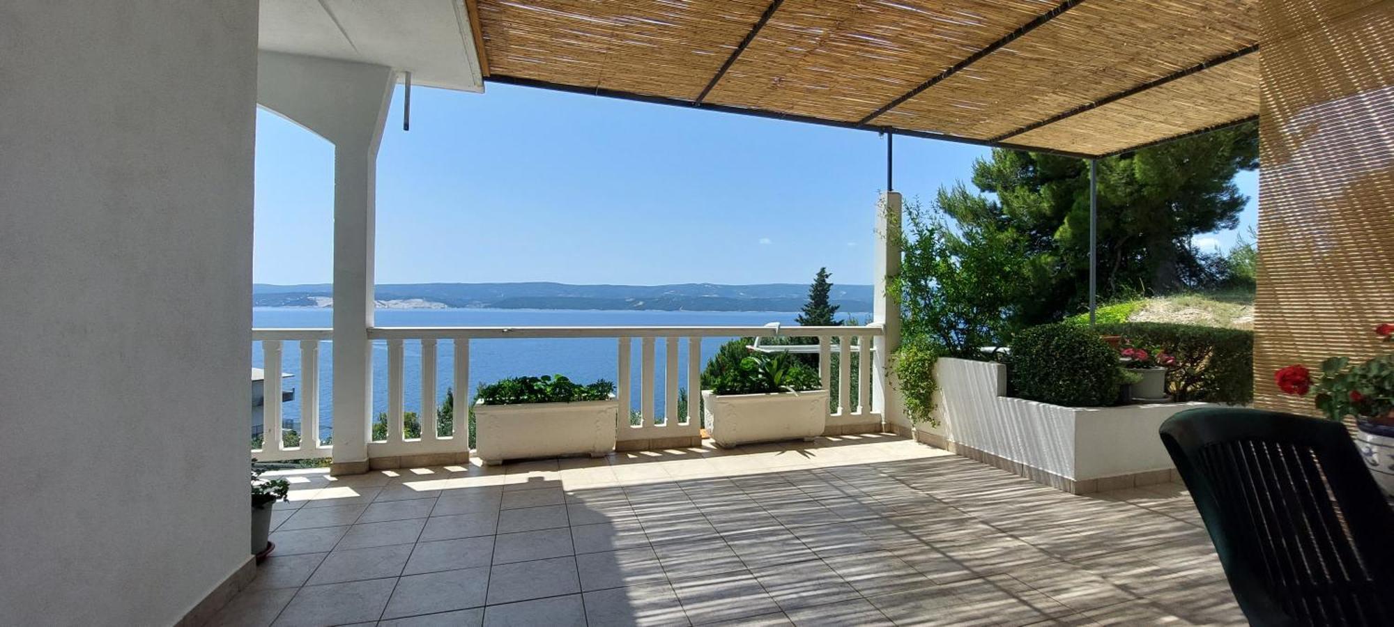 Apartments Dana Omis Exterior photo